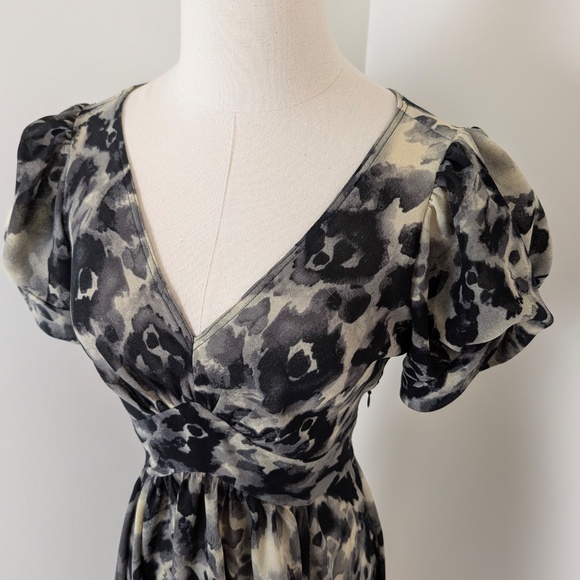 Abstract Mini Dress Sweetheart Neckline Puff Sleeves A-line Empire Waist - Picture 6 of 12